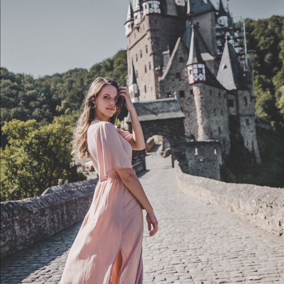 Meet your Posher, Megan - Picture 1 of 1